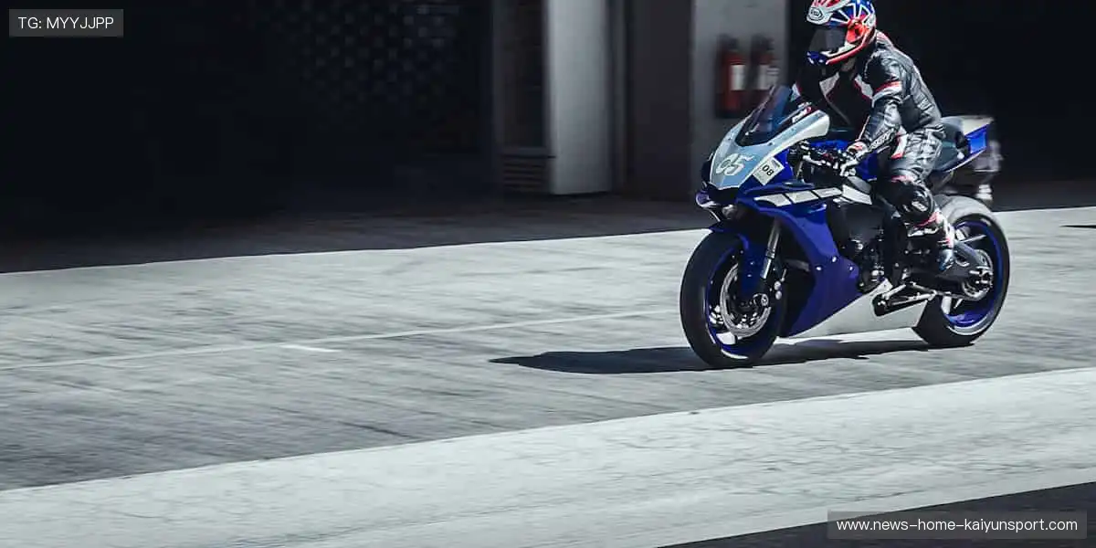 📱实时直播，一键解锁赛场心跳！