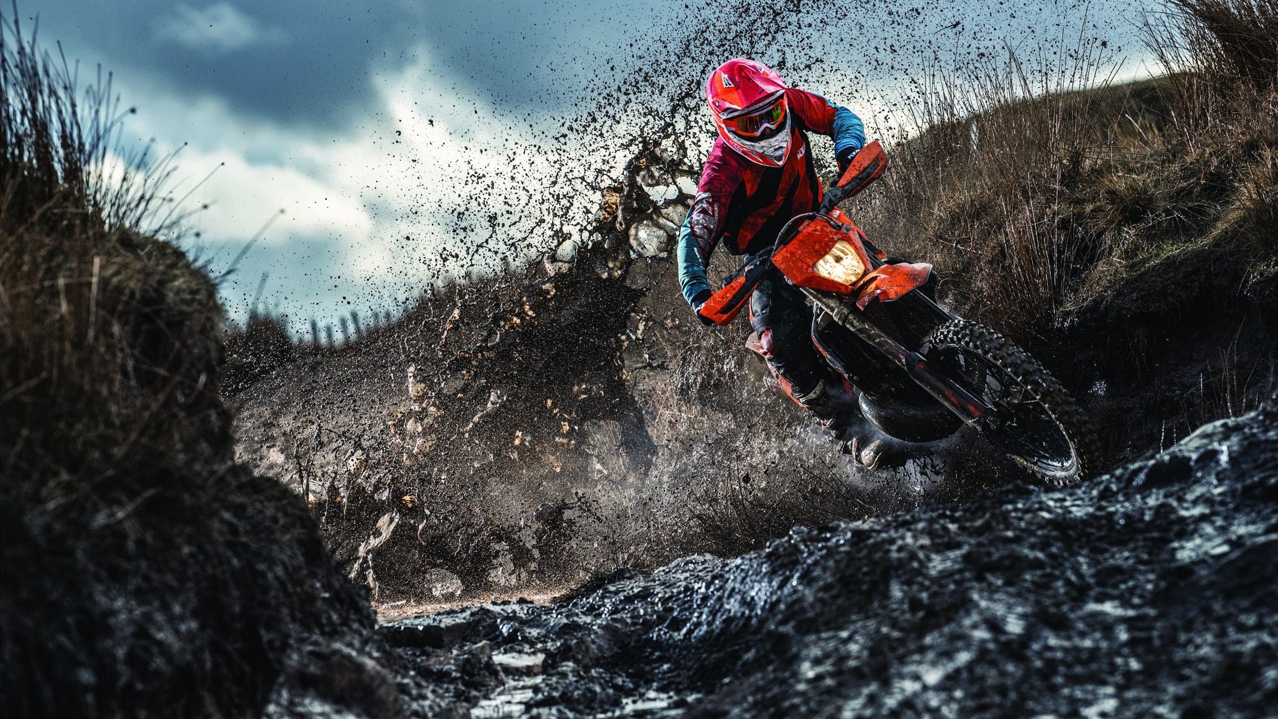 中国马拉松系列赛桂林漓江站 山水之间赛道如画 选手赞叹不已，广西桂林马拉松